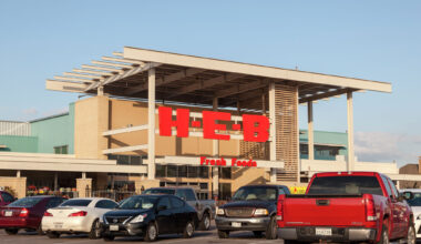 One of Texas' largest cities still has no H-E-B. Here's why