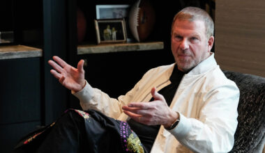 Texas billionaire Tilman Fertitta lands Caesars in $17.6B deal