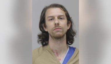 Man accused of stabbing mother, grandmother in Irving