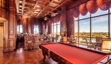 Dallas residence of tech founder listed for $17.5M overlooks Highland