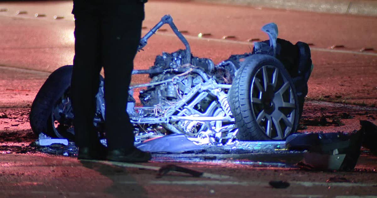 Fiery motorcycle crash in Dallas leaves 1 dead