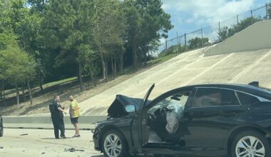 Multi-vehicle crash causes traffic backup on EB Katy Freeway at TC Jester Boulevard, Houston TranStar shows