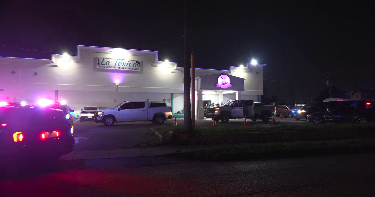 Houston police raid club after community complaints