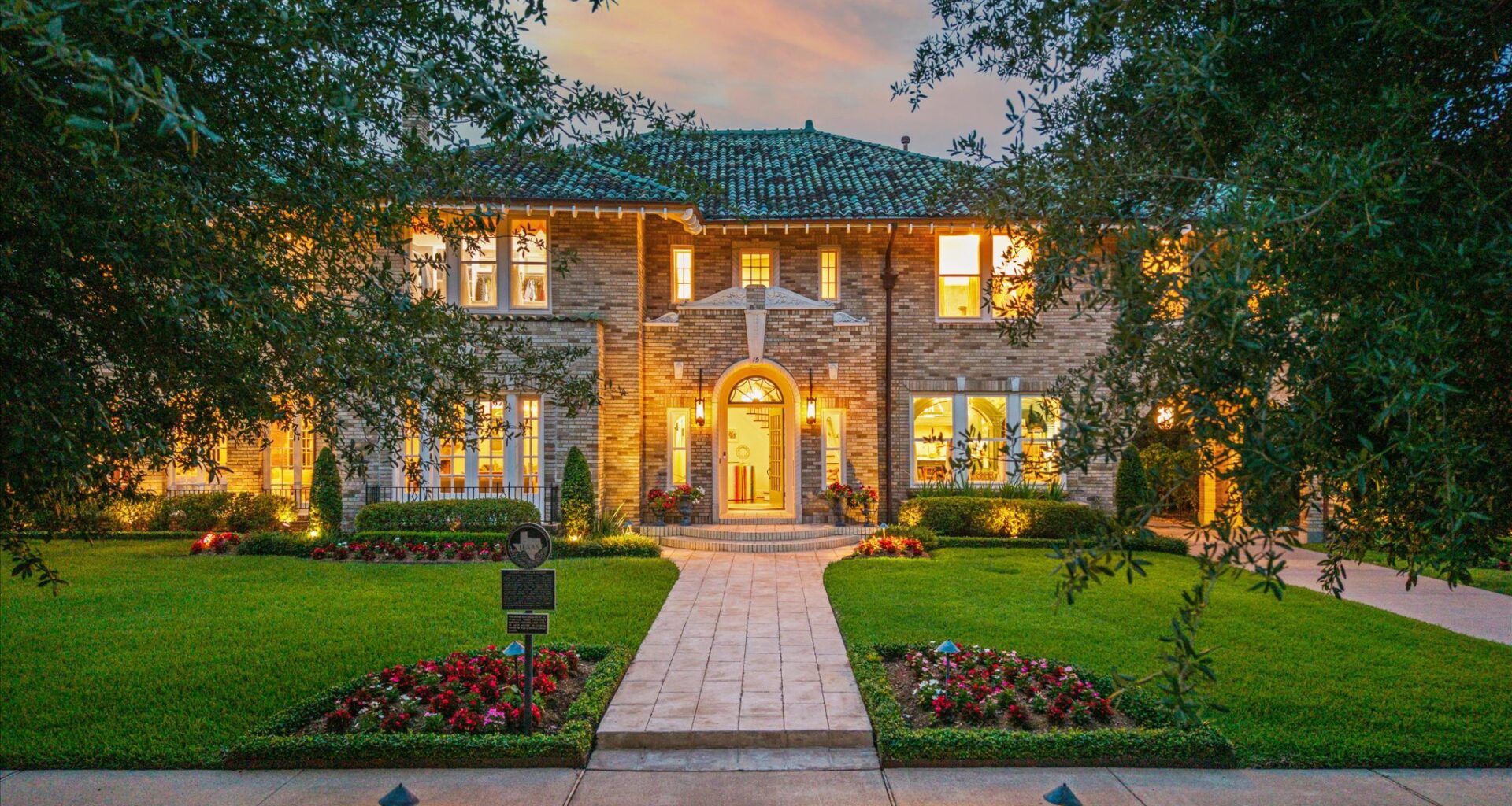 Century-old mansion lists in ultra-rare Houston neighborhood