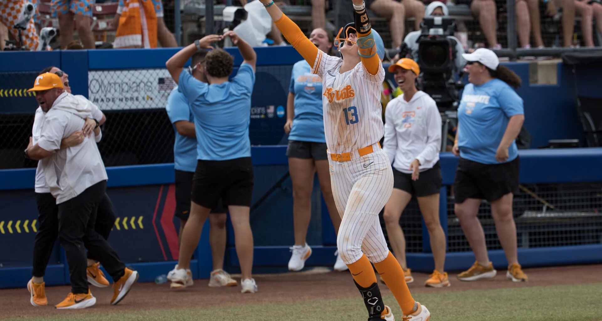 Lady Vols softball defeat Texas Tech in College World Series