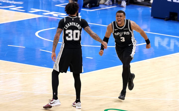 Julian Champagnie, Keldon Johnson