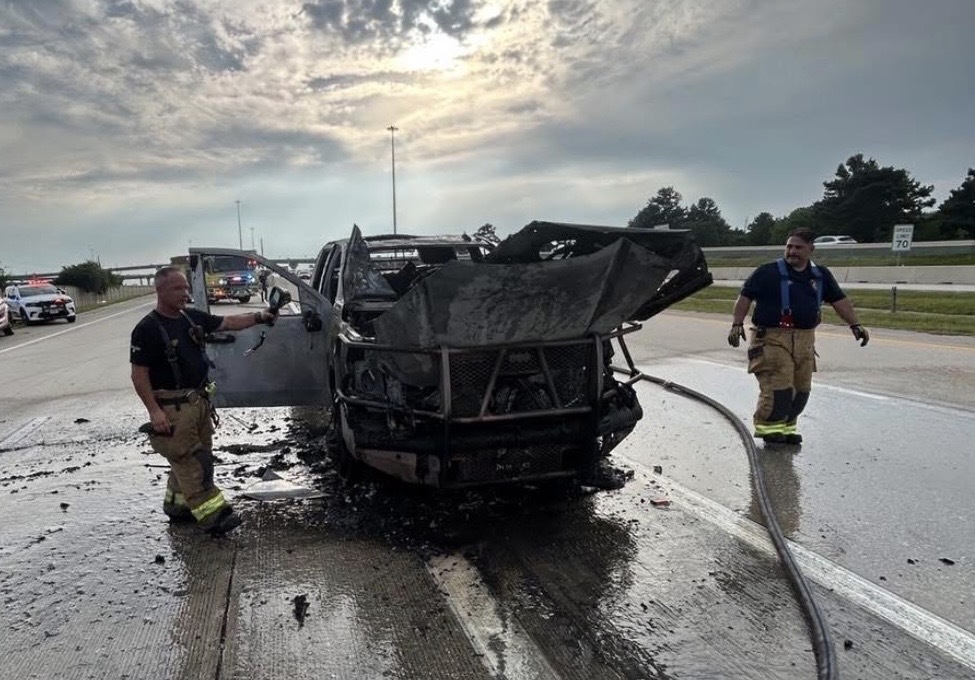 Horses caught in frightening fire on Texas highway