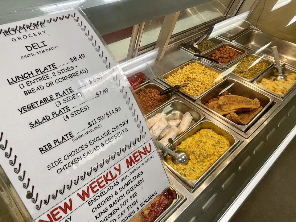 The old Roy Pope hot food line at a “catfish Friday” lunch.
