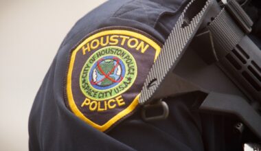 What are ICE administrative warrants? How do they work in Texas?