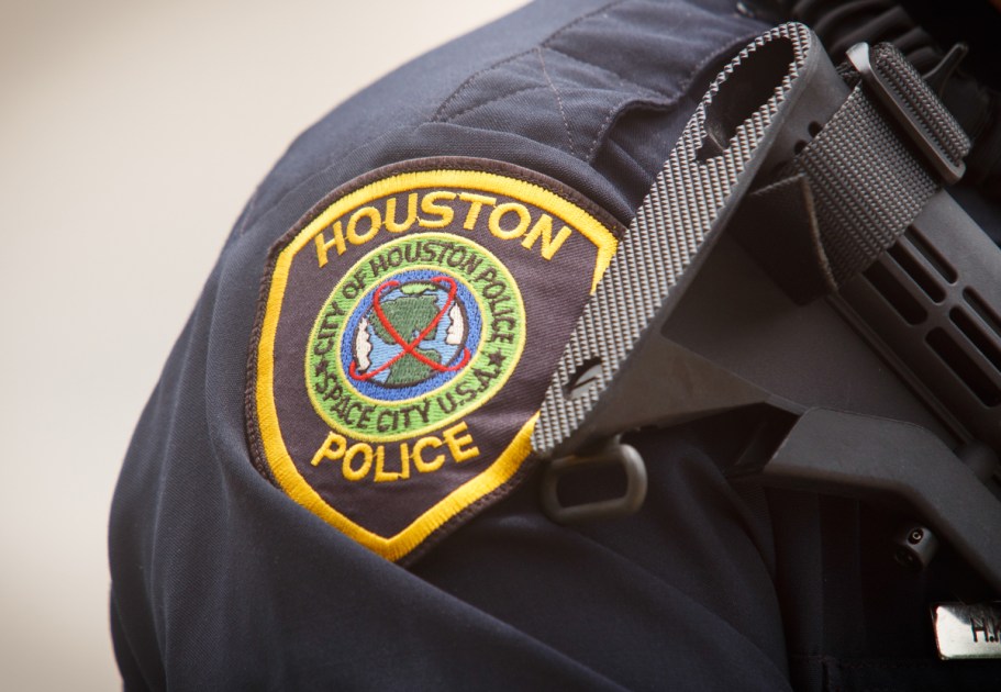 What are ICE administrative warrants? How do they work in Texas?