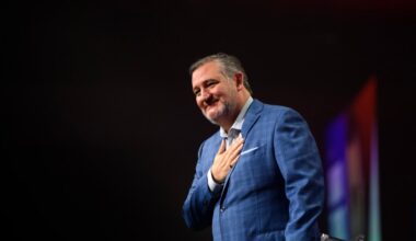 Texas Sen. Ted Cruz’s Iowa visit fuels presidential bid speculation