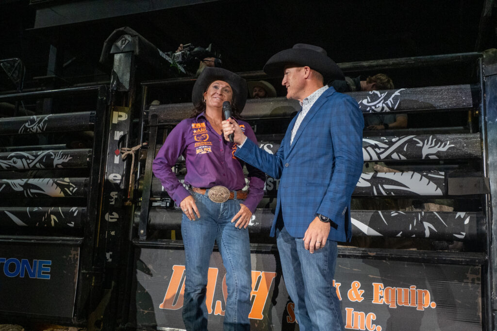 Stephanie Fryar gets interviewed by a man