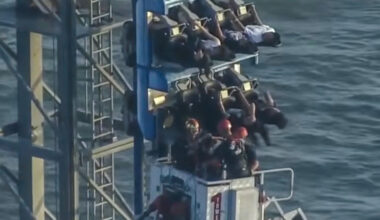 8 Are Rescued From Texas Roller Coaster Stuck Almost 100 Feet Off the Ground