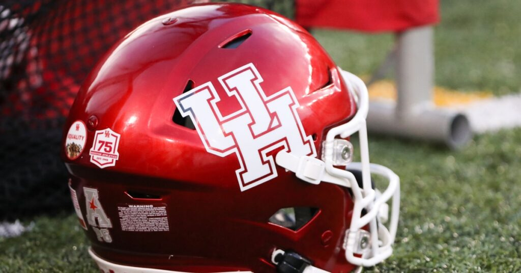 Houston adds commitment from 2027 OT Sonny Mullen