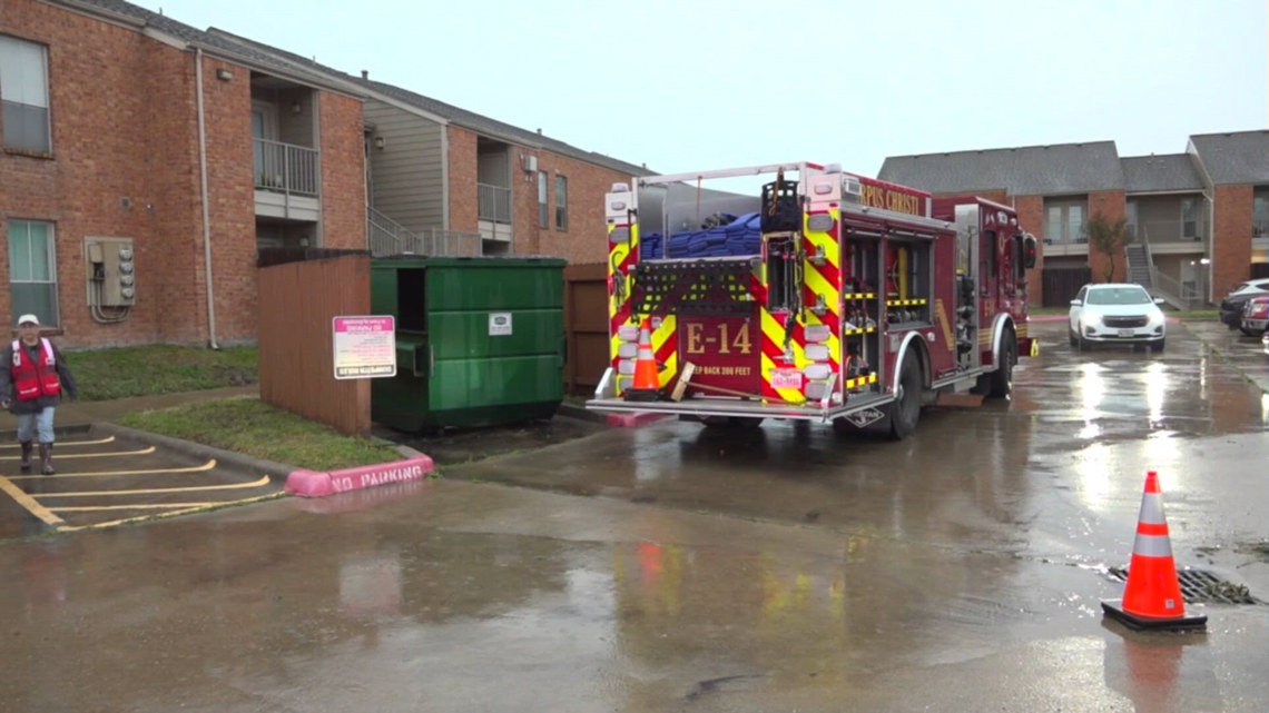 Residents describe “thunderous” boom before Corpus Christi apartment fire