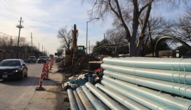 Crews are laying a pavement preservation treatment and doing small arterial concrete repairs along various roads, including along Independence Parkway and Parker Road in Plano. (Michael Crouchley/Community Impact)