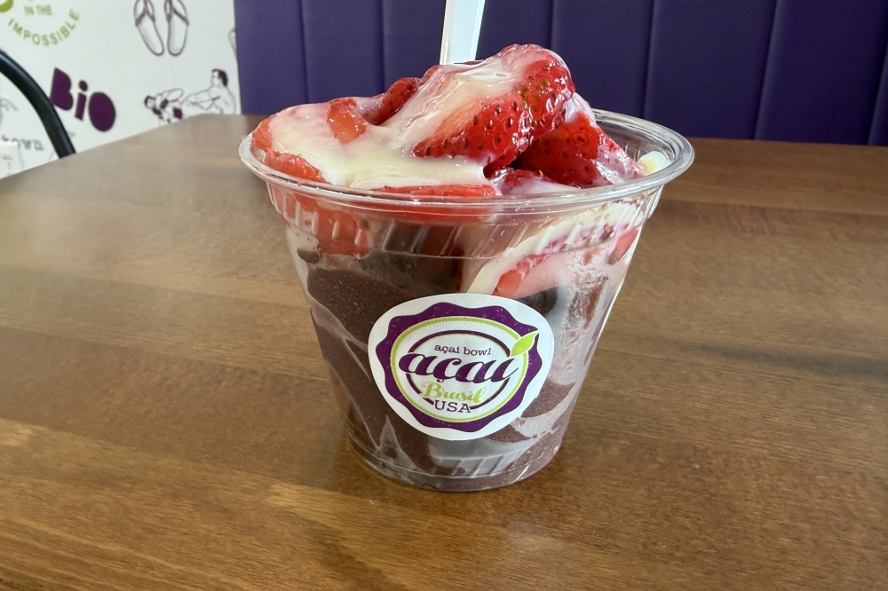 Acai Brasil offers many types of toppings for their healthy, fruity bowls and smoothies. (Brad Dountz/Community Impact)