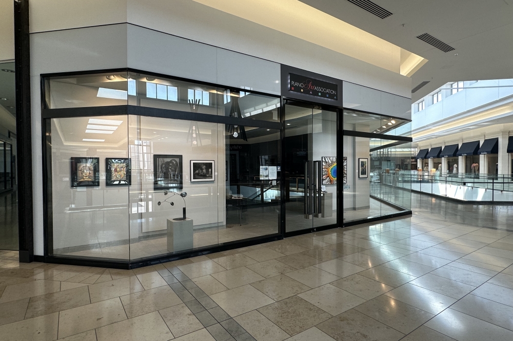 The Plano Art Association Gallery opened its location at The Shops at Willowbend in 2024. (Michael Crouchley/Community Impact)