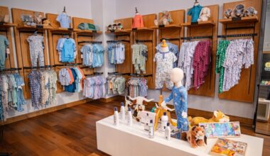 The 3,012-square foot location features a plush play area with toys, a space for private shopping events and group happy hours as well as a large dining table for in-store baby showers. (Courtesy Brandon Holmes)