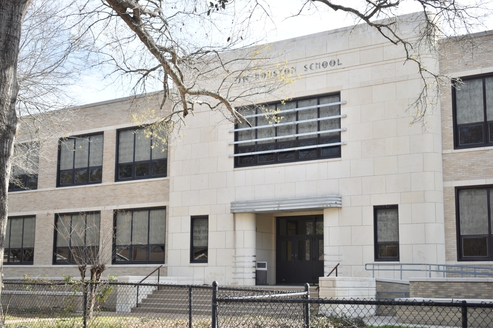 Construction to turn Sam Houston Elementary School into affordable housing is set to begin this summer. (Lizzy Spangler/Community Impact)