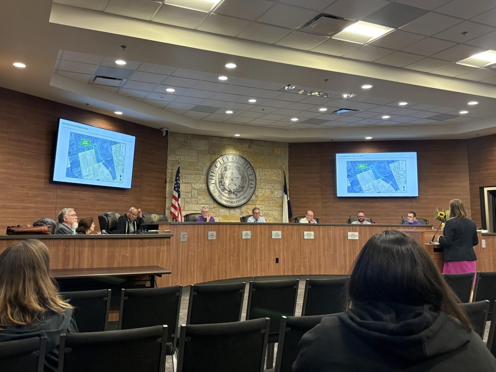 At the May 7 meeting, Hutto City Council reviewed a proposed light industrial project. (Jillian Nachtigal/Community Impact)