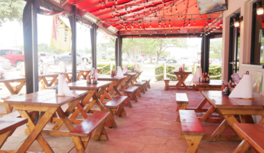 Big Shucks refreshed its outdoor patio space, replacing railings with nautical ropes among other changes. (Courtesy Big Shucks)