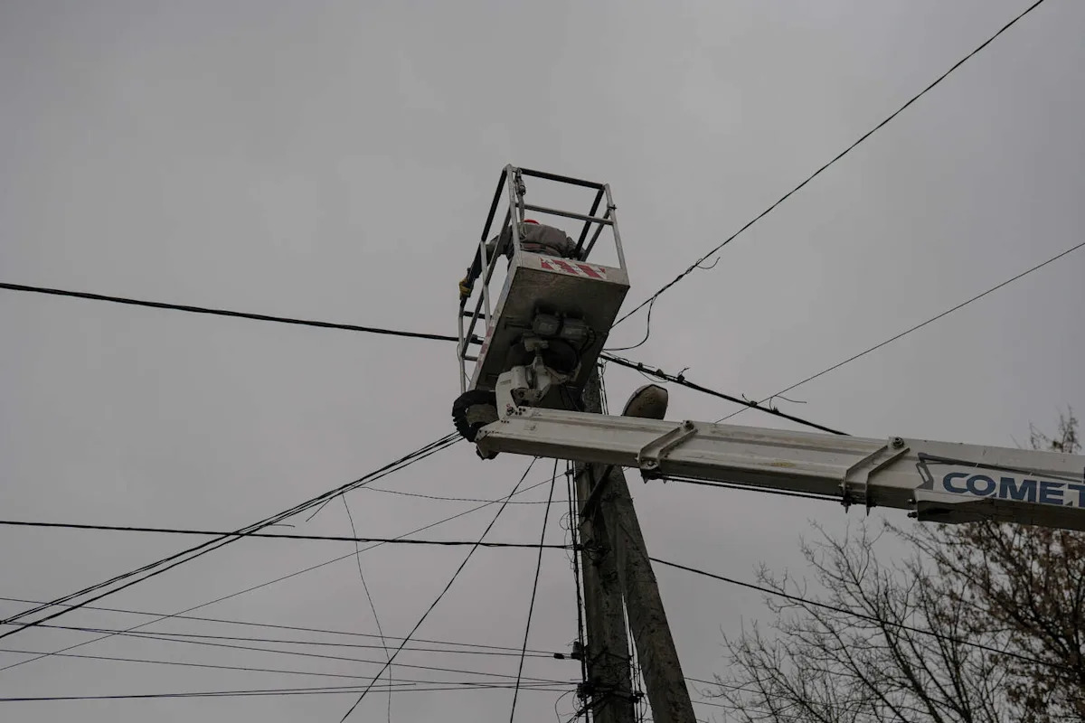 Power outages rock Austin area as strong storms barrel through Texas