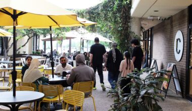 The Arabian Village in Richardson features restaurants, retail, dessert shops and other businesses, along with outdoor gathering spaces for customers. (Community Impact staff)