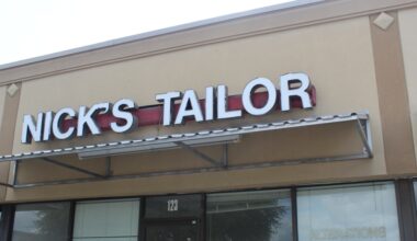 Nick's Tailor is now closed in Richardson's Campbell Plaza. (Isabella Zeff/Community Impact)