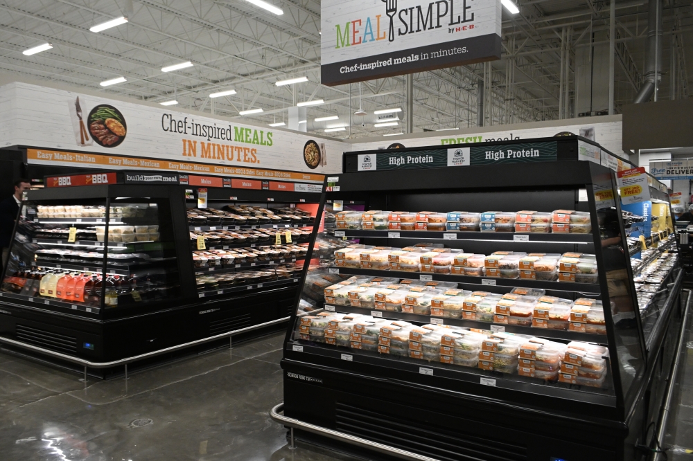 In addition to typical meal simple options inside the H-E-B, there will be hot food options.