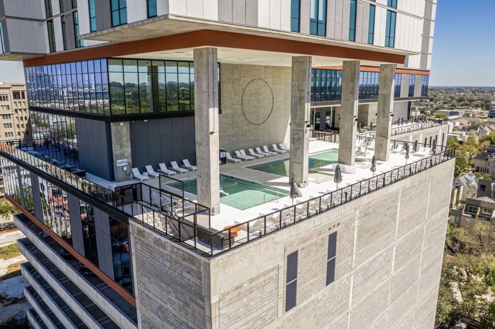 Forme Apartments offer a pool deck as well as other amenities, including a cocktail bar and lounge, a fitness center and an extended stay hotel. (Courtesy Sentral)