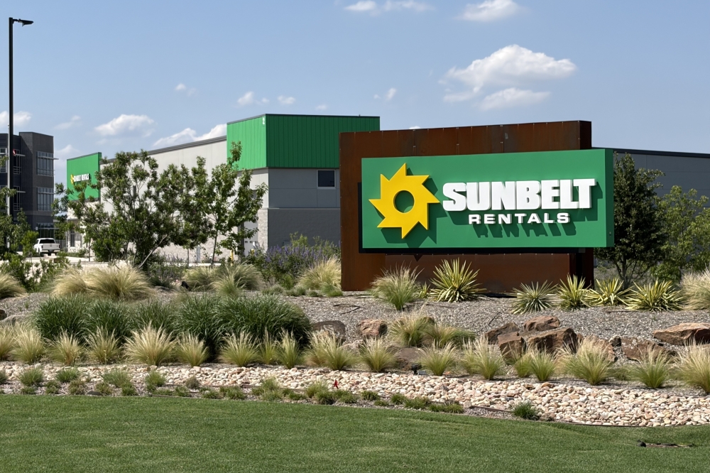 Grapevine City Council approved a rezoning for more than 5 acres that will allow Sunbelt Rentals to have more heavy machinery and equipment storage.