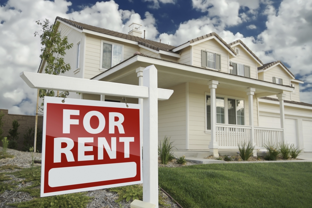 The average lease price for single family homes in Greater Houston dipped 2.6% in April from $2,334 to $2,274, according to HAR data released May 20. (Courtesy Adobe Stock)