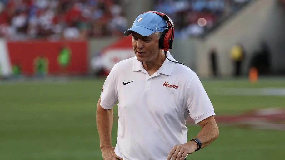 Houston Cougars head coach Willie Fritz