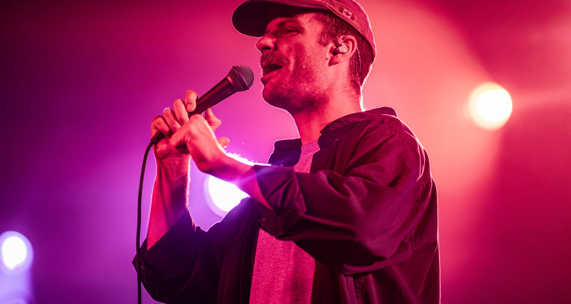 Dallas return of Mac DeMarco marked by his usual stage antics