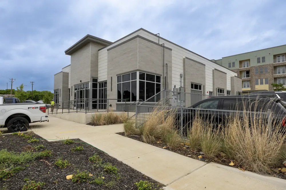 Adolfson & Peterson Construction Completes Cook Children's Clinic in Arlington