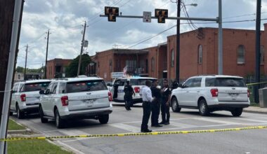 METRO Police: Officer fatally shoots suspect armed with knife near Houston Botanic Garden