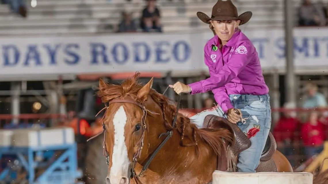 Hometown barrel racer leads Rodeo Corpus Christi heading into Buc Days finals