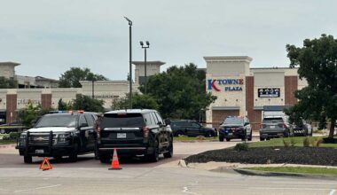 2 killed and 3 injured in shootings near Texas shopping mall