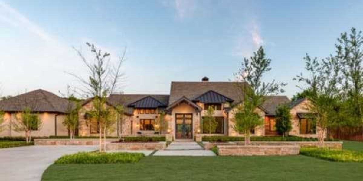 Cowboys coach Schottenheimer lists McKinney estate for $3.8M