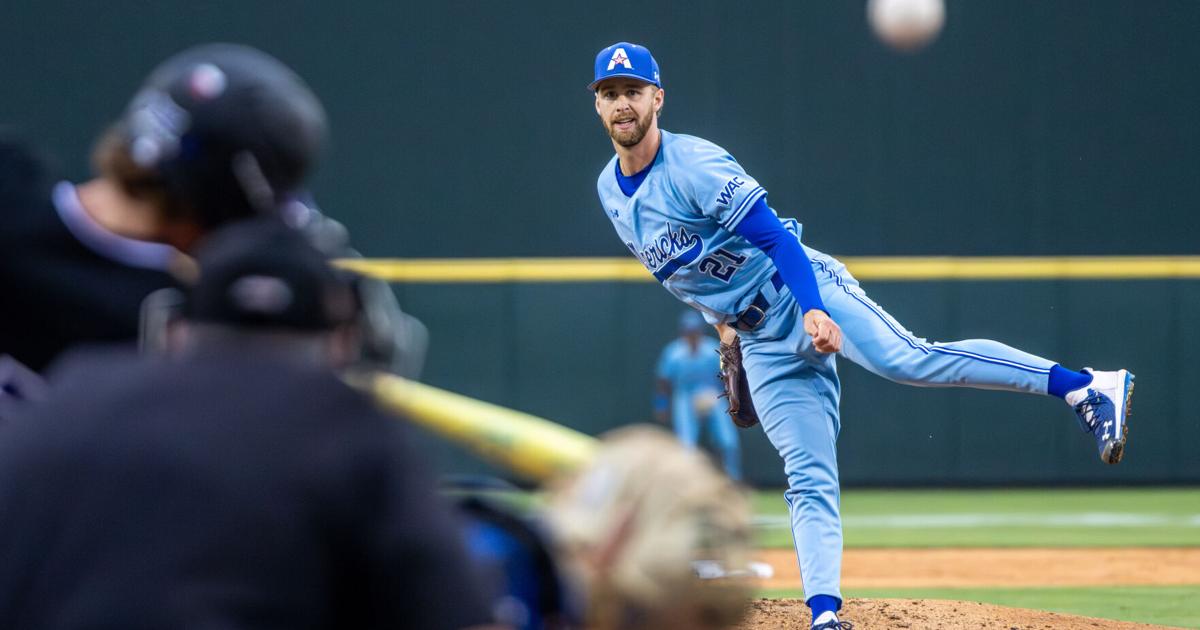 UT Arlington baseball loses 12-1 in run-rule game at Texas Christian University | Baseball