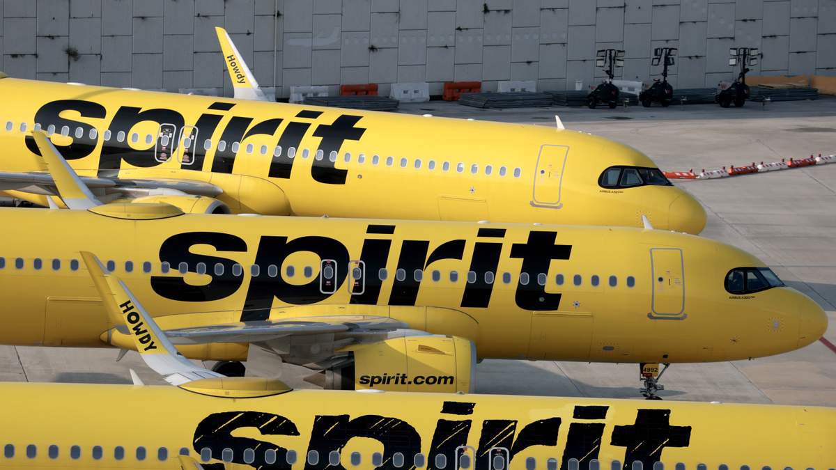 Airlines Fly to Rescue Stranded Spirit Passengers | NewsRadio 740 KTRH