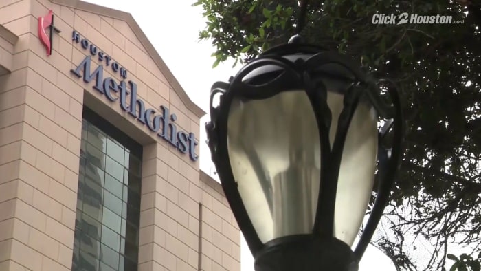Houston Methodist employee stabbed in Texas Medical Center parking garage; police search for suspect