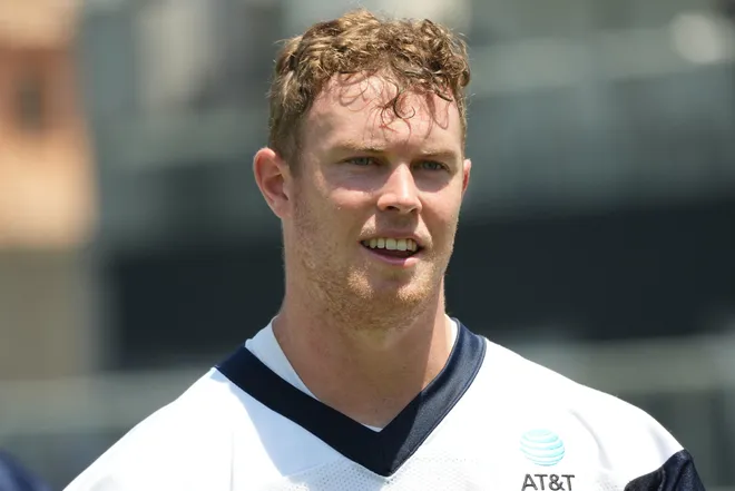 Jul 29, 2023; Oxnard, CA, USA; Dallas Cowboys tight end Luke Schoonmaker (86) during training camp at the River Ridge Fields. Mandatory Credit: Kirby Lee-USA TODAY Sports