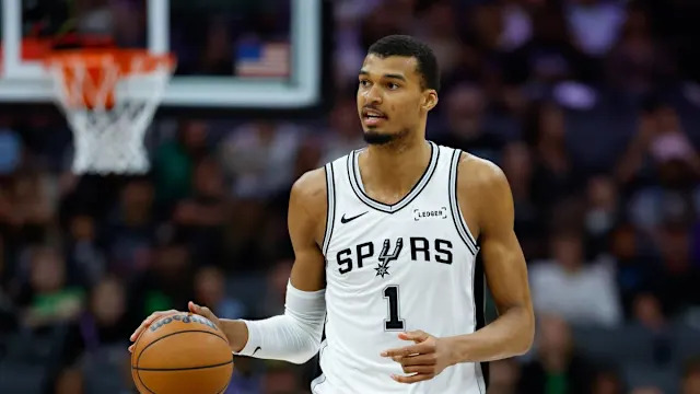 San Antonio Spurs center <a class="link " href="https://sports.yahoo.com/nba/players/10094/" data-i13n="sec:content-canvas;subsec:anchor_text;elm:context_link" data-ylk="slk:Victor Wembanyama;sec:content-canvas;subsec:anchor_text;elm:context_link;itc:0" data-yga="{"yLinkElement":"context_link","yModuleName":"content-canvas","yLinkText":"Victor Wembanyama","ySubModuleName":"anchor_text","yHasCommerce":false}">Victor Wembanyama</a> (1).Sergio Estrada-Imagn Images