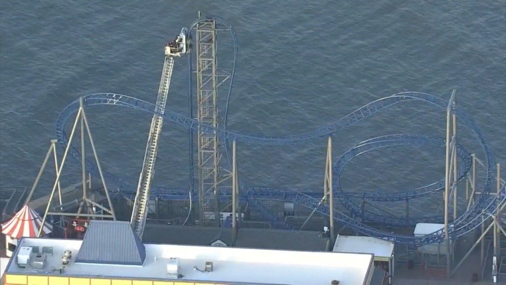 The ride malfunctioned by the students were 100 feet in the air.