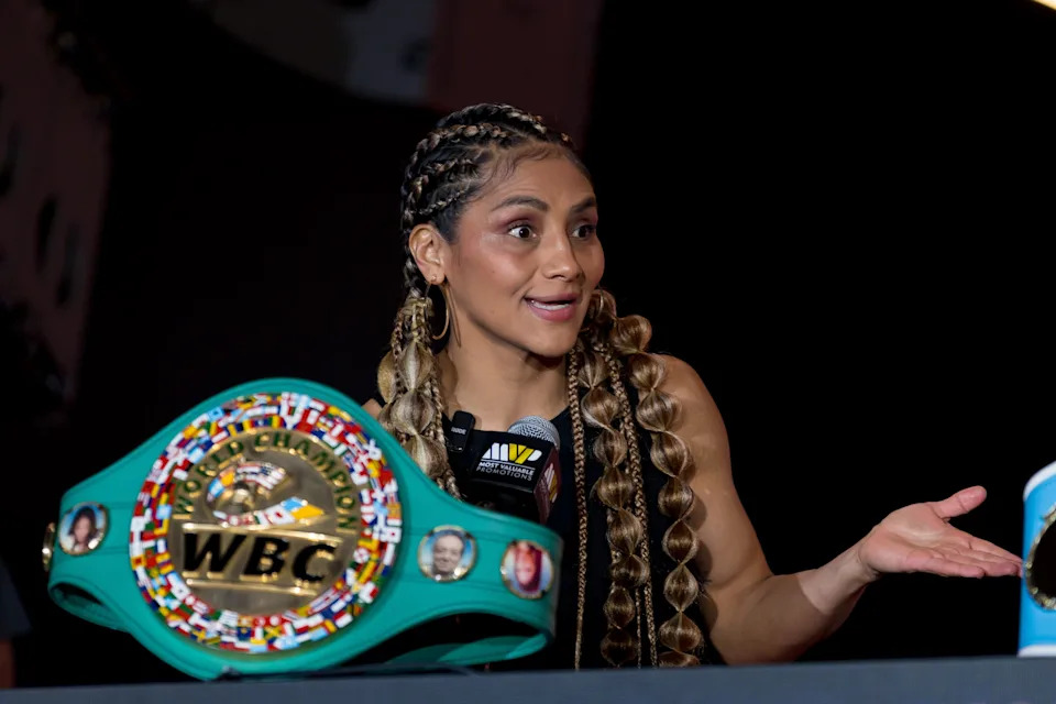 Mexico City boxer Lourdes Juarez speaks during a news conference Thursday, May 28, 2026, at El Paso County Coliseum before her fight against Yokasta Valle on the MVPW-03 card.