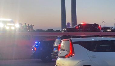 Shooting involving Fort Worth Police officer reported along I-820 Northbound, department says