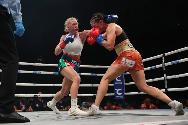SAN JUAN, PUERTO RICO - JANUARY 03: (L-R) Holly Holm punches Stephanie Han in the WBA World Lightweight Championship bout at Coliseo Roberto Clemente on January 03, 2026 in San Juan, Puerto Rico.