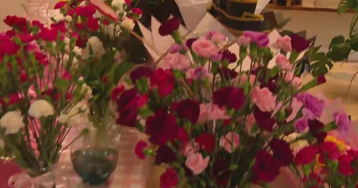 North Texas florists scramble to complete Mother's Day orders